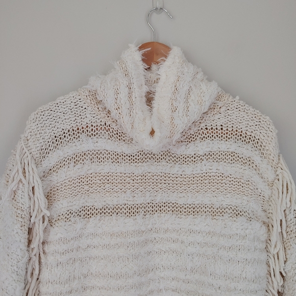 Anthropologie Poncho Marilyn Knit Sweater Fringe Size Medium / Large Cream - Picture 6 of 16